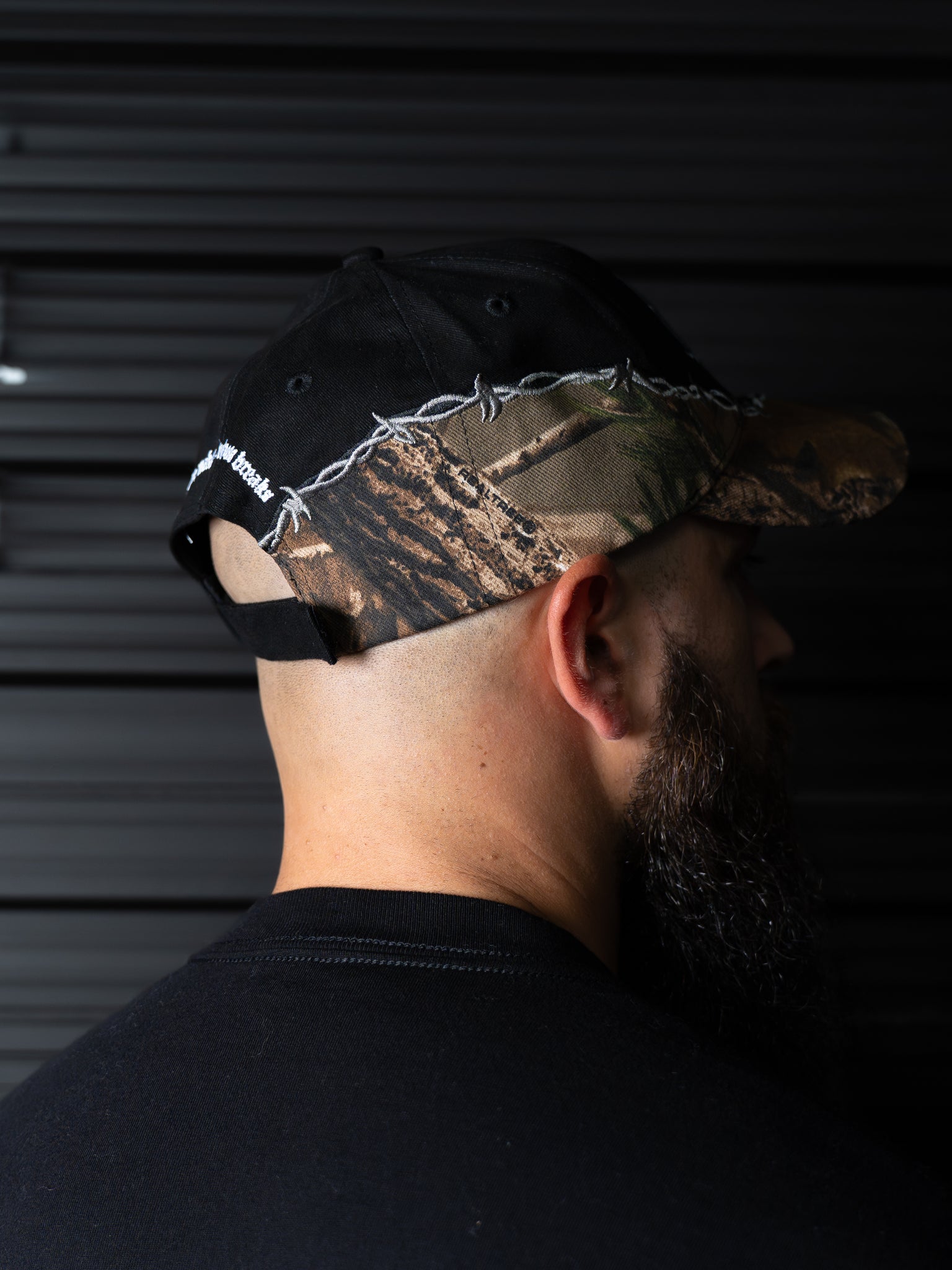 BARBED WIRE EMBROIDERY DAD HAT - BLACK/CAMO