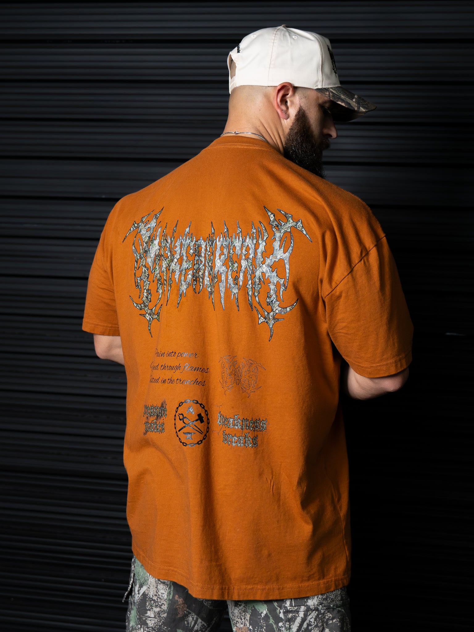 STRENGTH CLUB TEE - RUST/CAMO