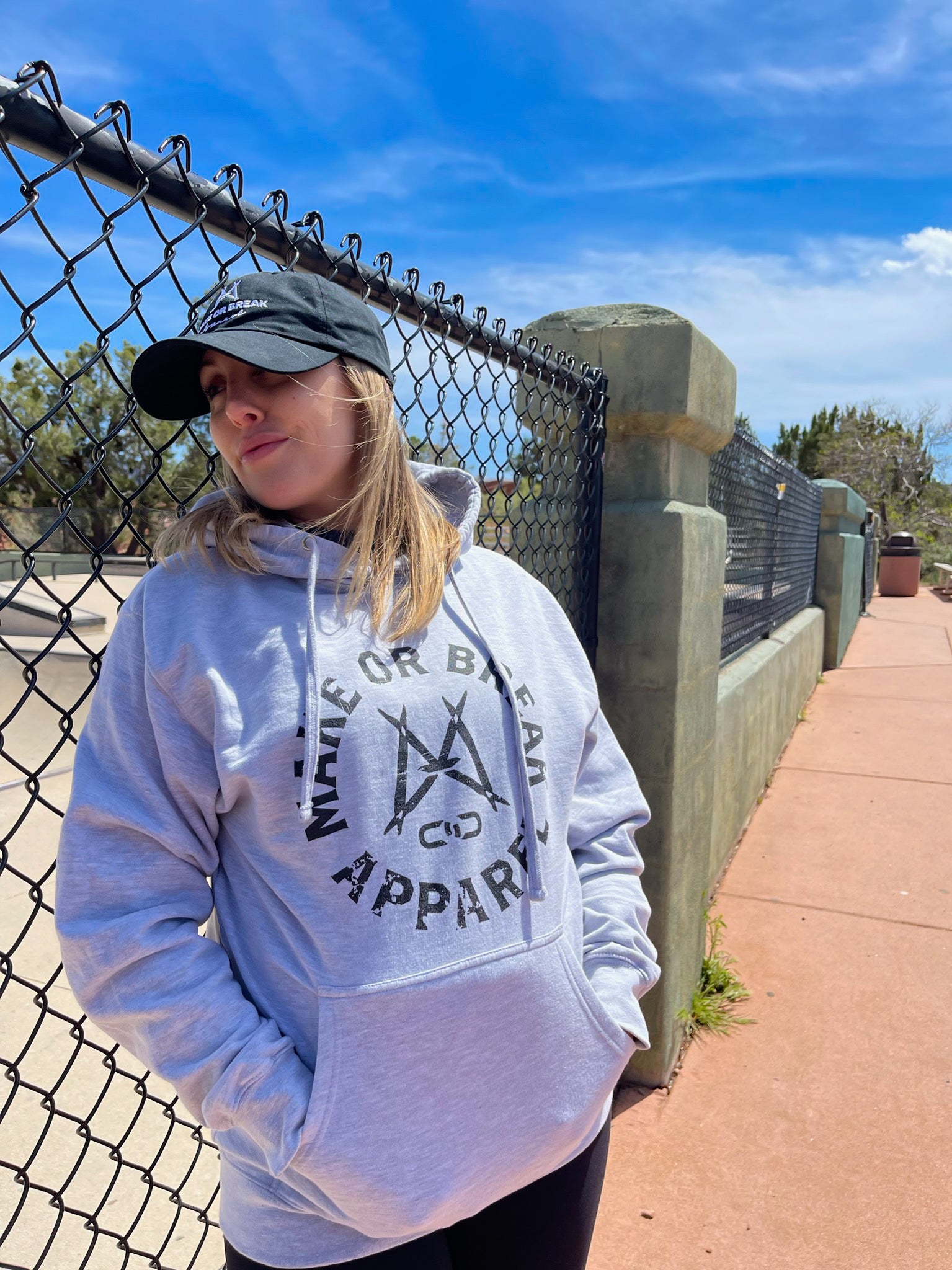 ESSENTIALS HOODIE - GREY